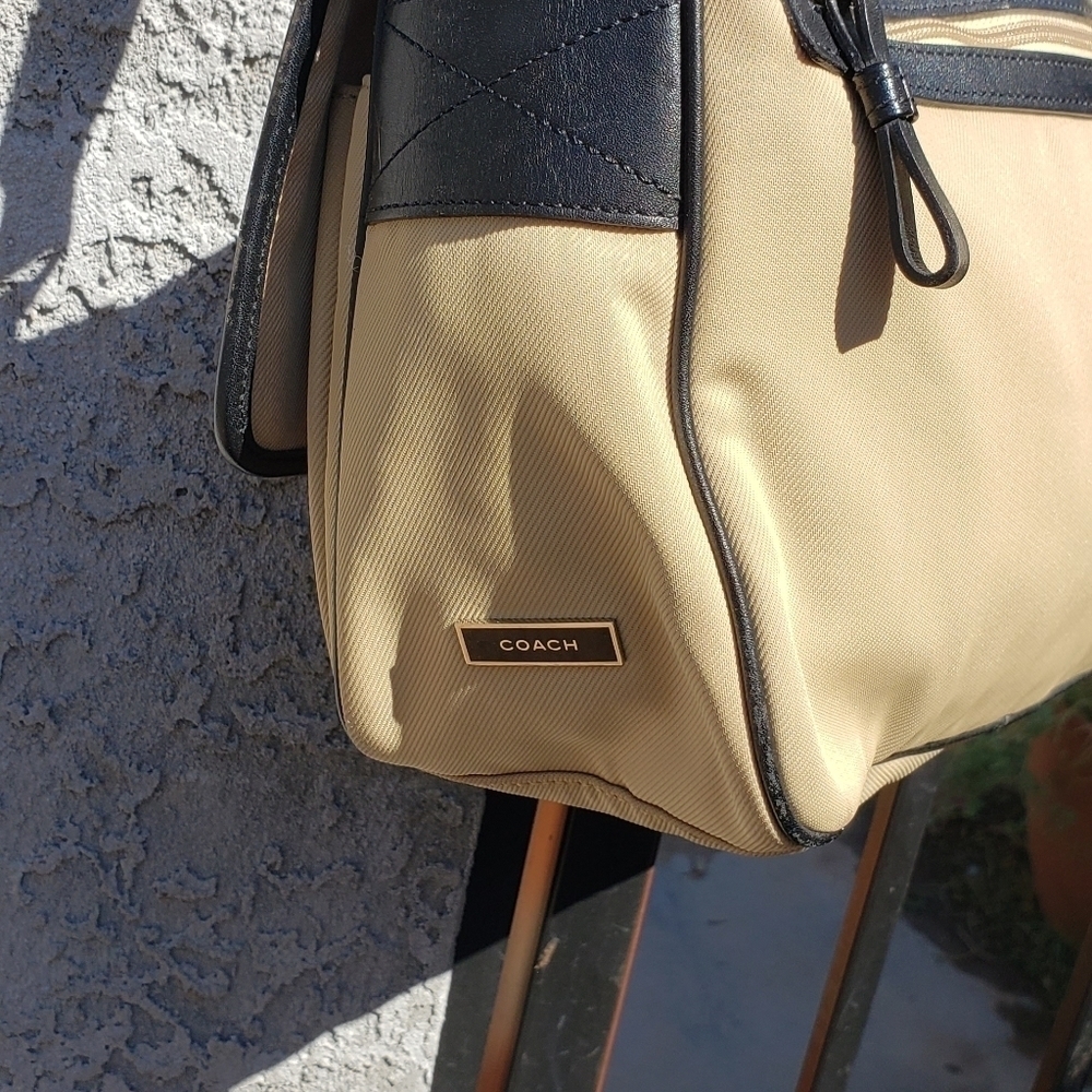 COACH UNISEX MASSAGER‎ BAG - Picture 8 of 11